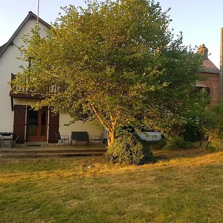 Vakantiehuis Grande Maison Normande Autosuffisante En Energie Ticheville