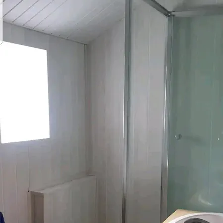 Vakantiehuis Grande Maison Normande Autosuffisante En Energie Ticheville